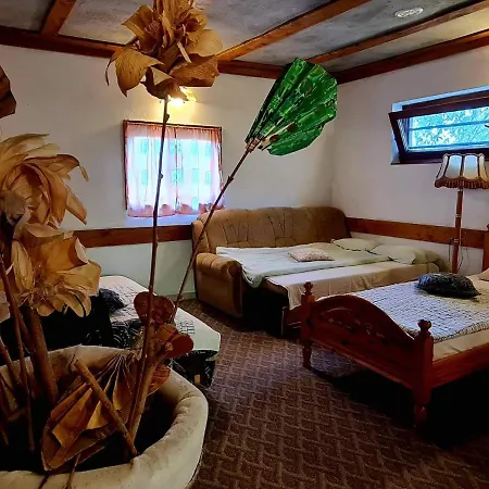 Linden Holiday home
